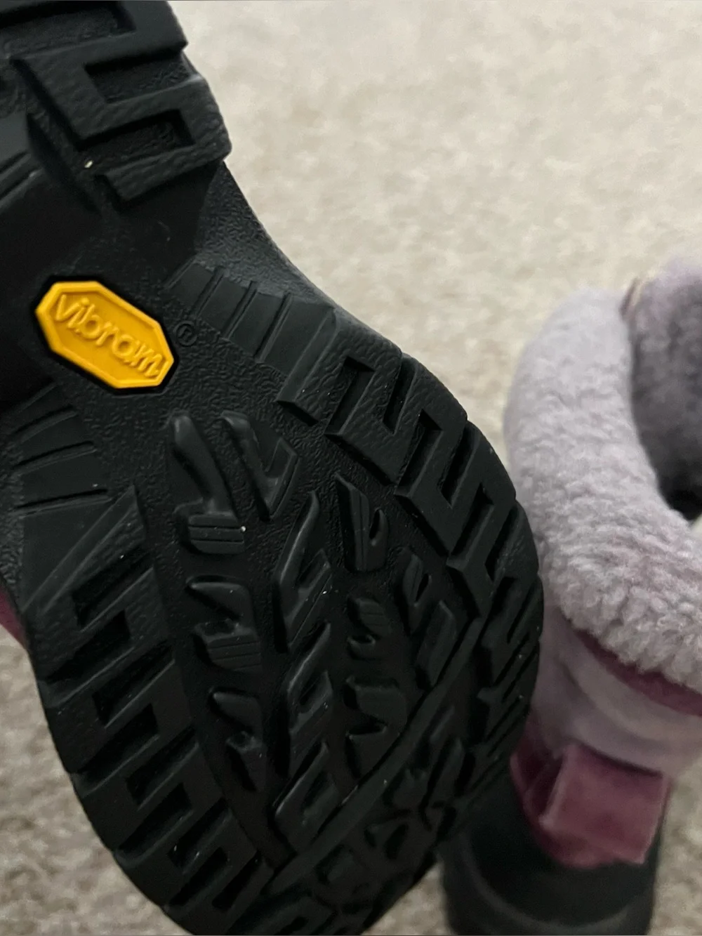 UGG Vibram Kids Plum Suede Lace-Up Winter Boots with Shearling Cuff Size 1